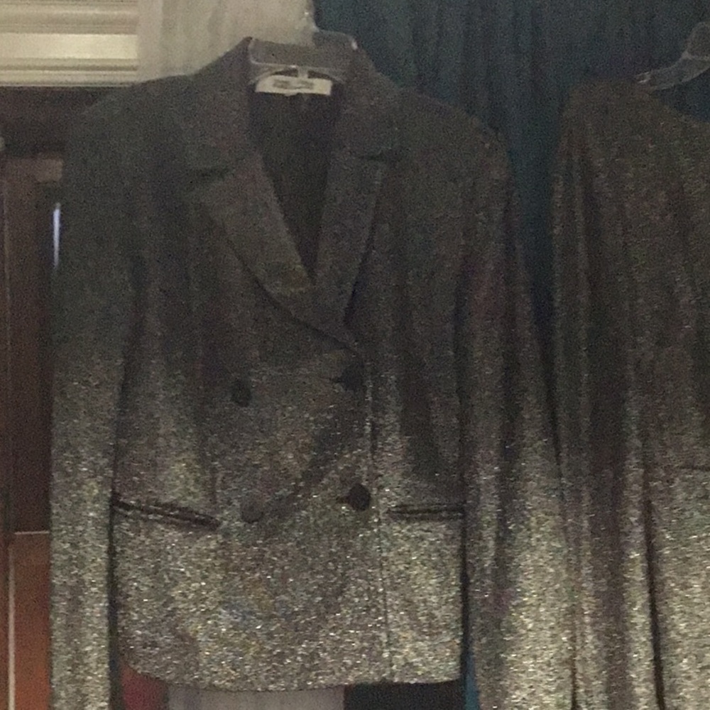 Diane Von Furstenberg  10 runs small